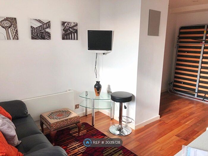 Studio To Rent In Wellington Street, Leeds, LS1