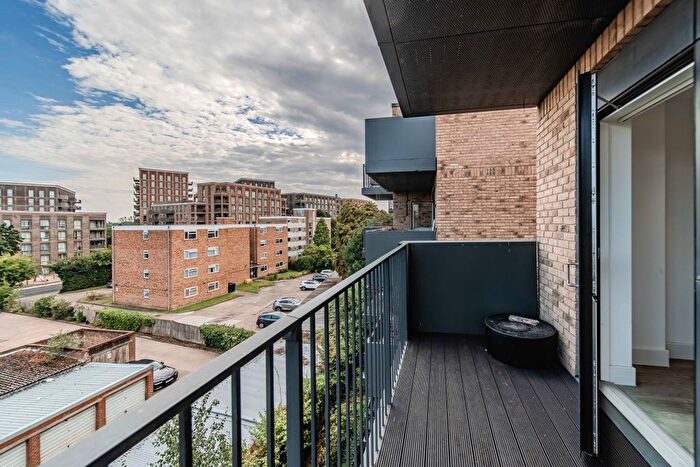 2 Bedroom Flat To Rent In Lyon Road, Harrow-On-The-Hill, Harrow, HA1