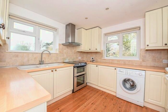 2 Bedroom Maisonette To Rent In The Grove, Teddington, TW11