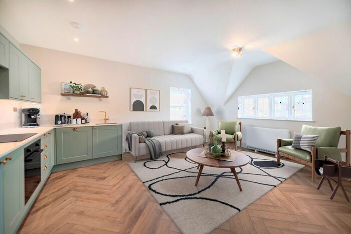 2 Bedroom Flat To Rent In South Street, Farnham, GU9