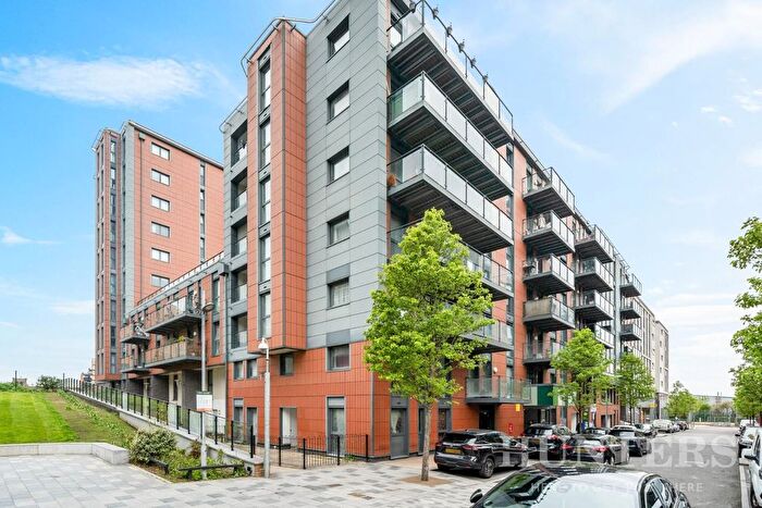 2 Bedroom Flat To Rent In Lebus Street, London, N17