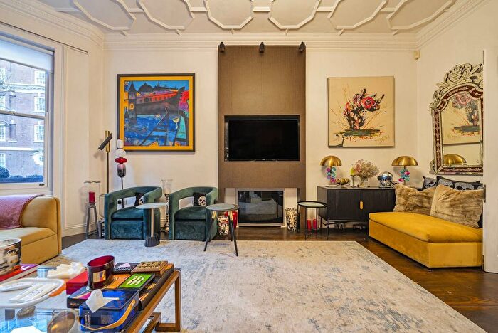 2 Bedroom Flat To Rent In Draycott Place, Chelsea, London, SW3