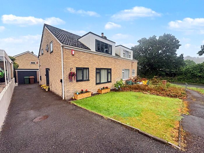 3 Bedroom Semi Detached House For Sale In Broadlands Close, Plymouth, PL7