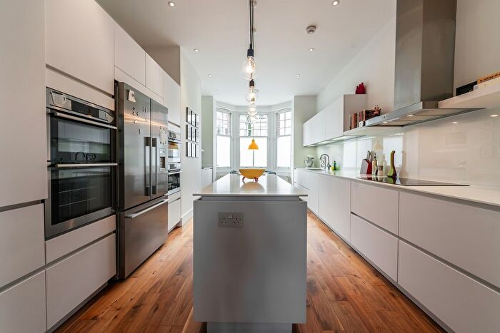 4 Bedroom Town House To Rent In Leathwaite Road, London, SW11