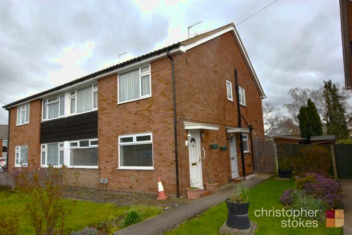 2 Bedroom Maisonette To Rent In Stains Close, Cheshunt, Waltham Cross, EN8