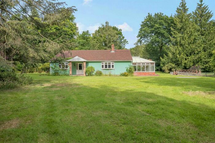 3 Bedroom Detached Bungalow For Sale In Shortthorn Road, Stratton Strawless, Norwich, NR10