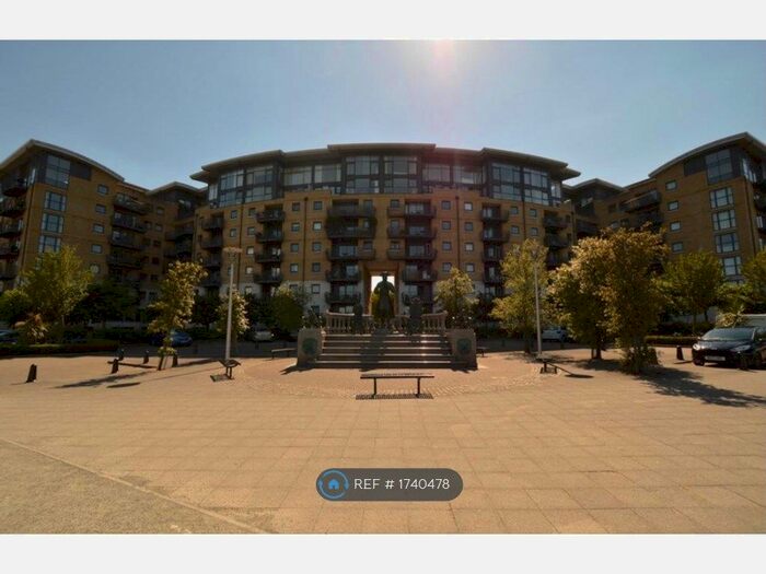 2 Bedroom Flat To Rent In Thistley Court, London, SE8