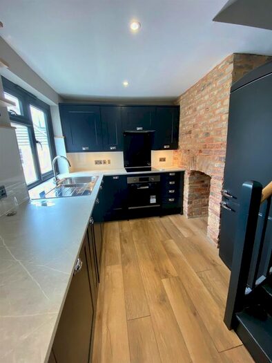 1 Bedroom Flat To Rent In West Street, Faversham, ME13