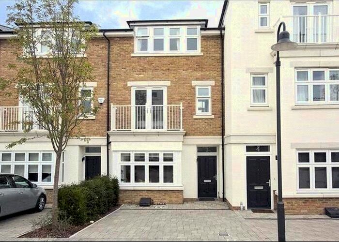 4 Bedroom Property To Rent In Emerald Square, London, SW15