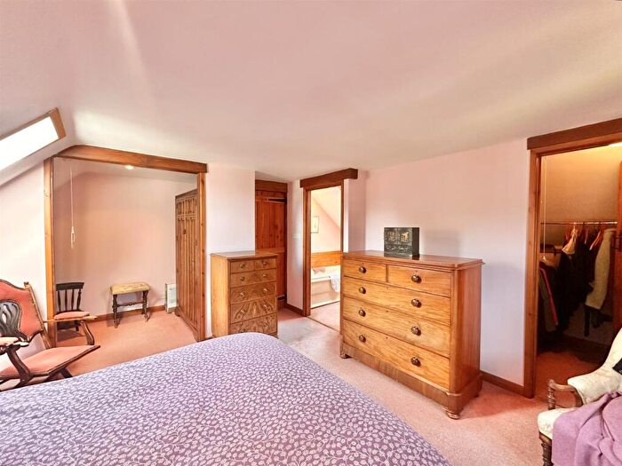 3 Bedroom House For Sale In Mill Head, Bampton, Tiverton, EX16