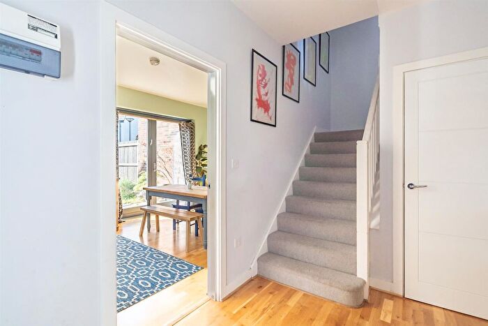 5 Bedroom End Terrace House For Sale In Lotherington Avenue, Derwenthorpe, York, YO10