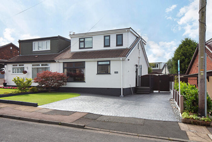 3 Bedroom Semi Detached House For Sale In Warwick Road, Manchester, M24