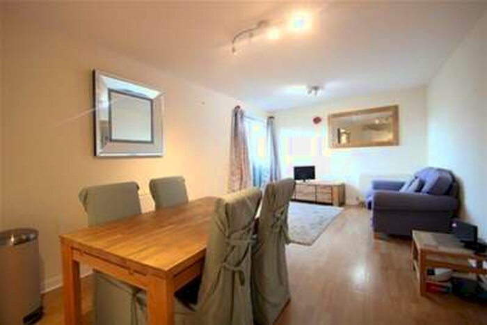 2 Bedroom Flat To Rent In 4 Firpark Court, Glasgow, G31