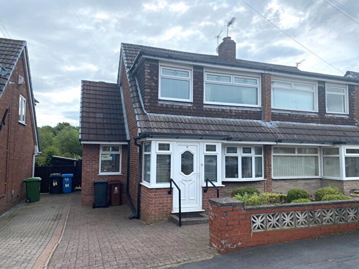 3 Bedroom Semi Detached House For Sale In Cornish Way, Royton, OL2