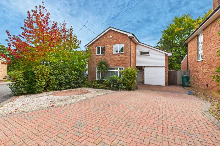 4 Bedroom Detached House For Sale In Long Mickle, Sandhurst, Berkshire, GU47