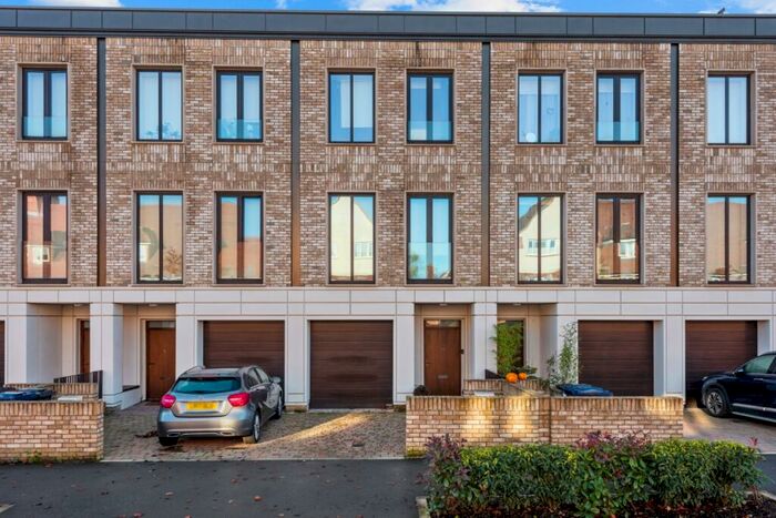 3 Bedroom Town House To Rent In Henry Darlot Drive London, NW7