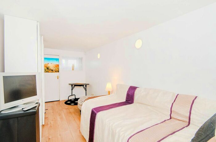 Studio To Rent In Parkside Way, North Harrow, Harrow, HA2