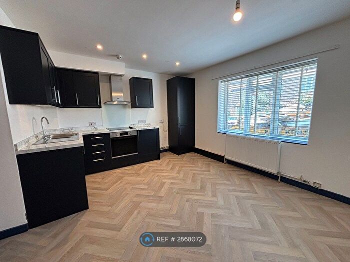 2 Bedroom Flat To Rent In Sidney Street, Folkestone, CT19