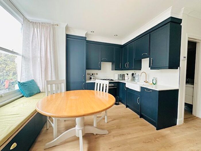 1 Bedroom Flat To Rent In Gordon Road, West Ealing, W13