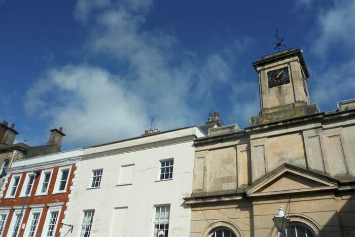 2 Bedroom Flat To Rent In Market Place, Devizes, SN10