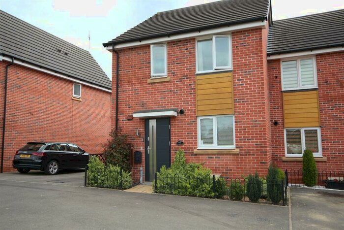 3 Bedroom Semi-Detached House To Rent In Bretford Road, Coventry, CV2