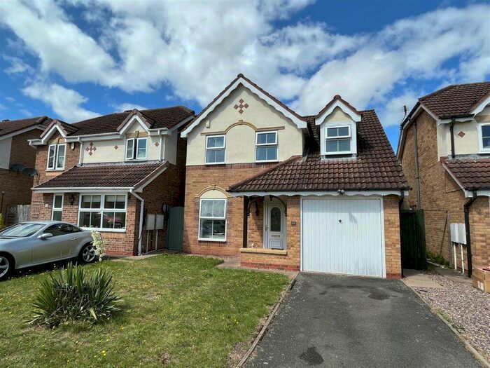 3 Bedroom Detached House To Rent In Fairway, Burton Upon Trent, Staffordshire, DE14