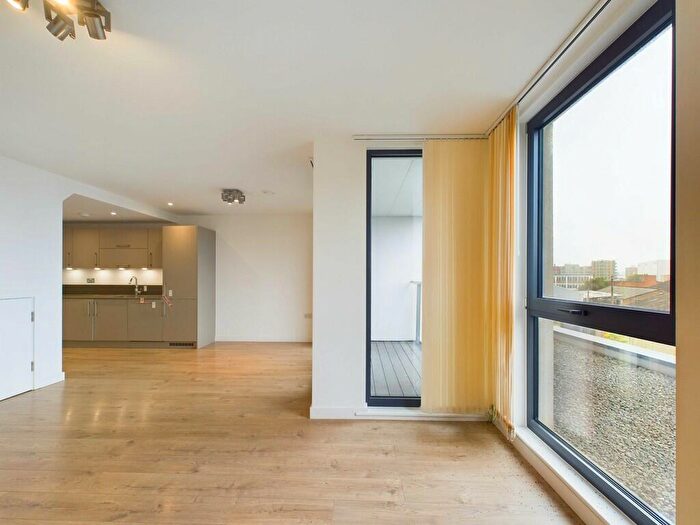 2 Bedroom Apartment For Sale In Rotherhithe New Road, SE16