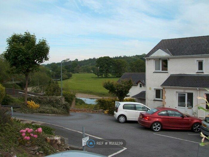 2 Bedroom Maisonette To Rent In Pentrecastell, Newcastle Emlyn, SA38