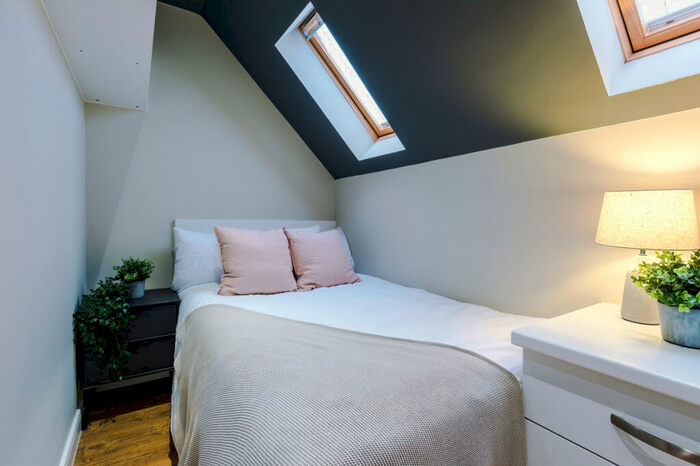 Studio To Rent In Flat, Upper New Walk, Leicester, LE1