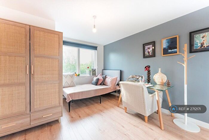 Studio To Rent In Beech Drive, Trumpington, Cambridge, CB2