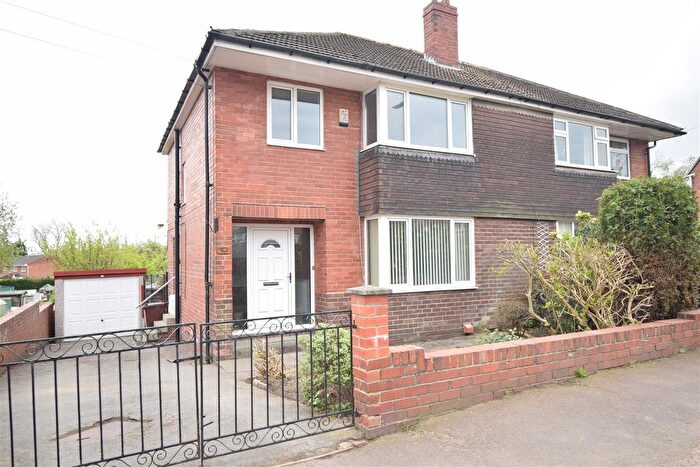 3 Bedroom Semi Detached House To Rent In St Johns Mount, Wakefield, WF1
