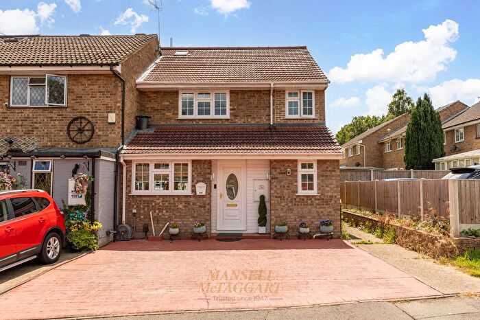 4 Bedroom End Of Terrace House For Sale In Haywards, Crawley, RH10