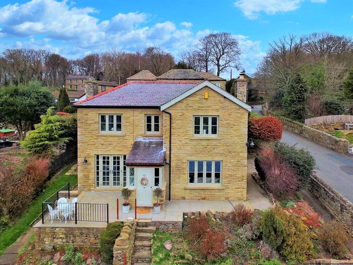 3 Bedroom Property To Rent In Starkey Lane, Farnhill, Keighley, BD20