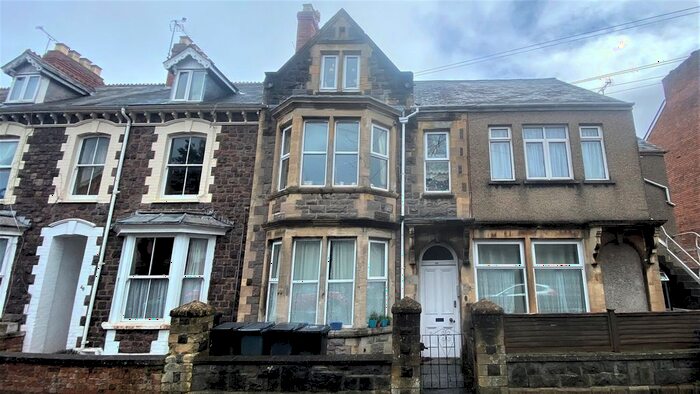 Studio To Rent In Belvedere Road, Taunton, TA1