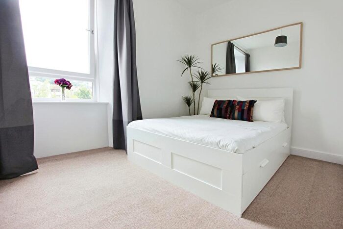 1 Bedroom Flat To Rent In Albert Street, Leith, Edinburgh, EH7