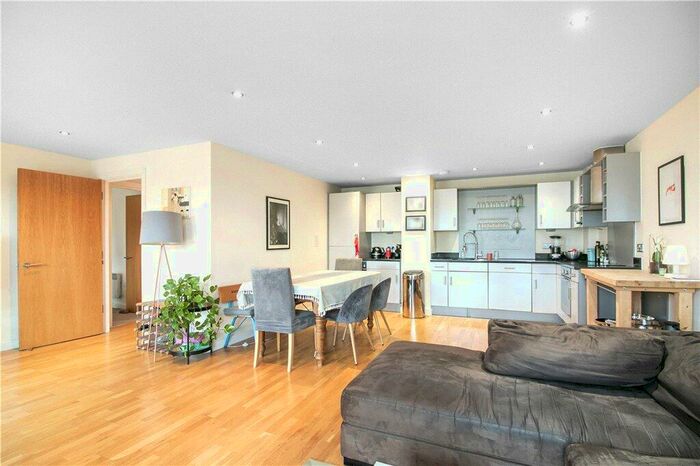 2 Bedroom Apartment To Rent In Southgate Road, Shoreditch, London, N1