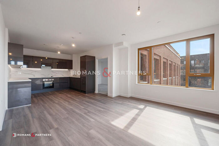 3 Bedroom Apartment To Rent In Vista Heights, South Bermondsey, SE15