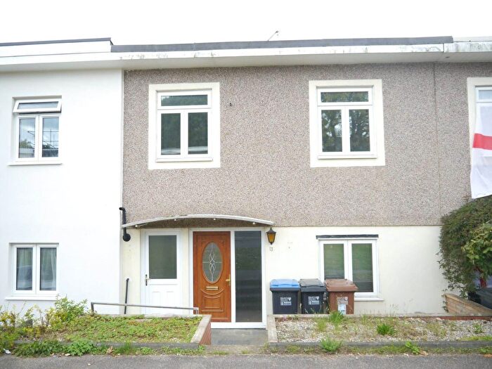 3 Bedroom Terraced House To Rent In Robins Way, Hatfield, AL10