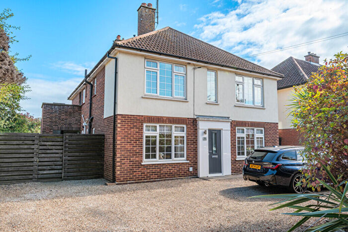 3 Bedroom Flat For Sale In Beatrice Avenue, Felixstowe, IP11