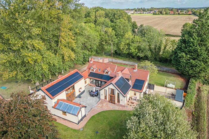 7 Bedroom Detached House For Sale In Beautifully Restored Th-Century Farmhouse With Three Bed Barn Annexe In Carlton Rode, NR16