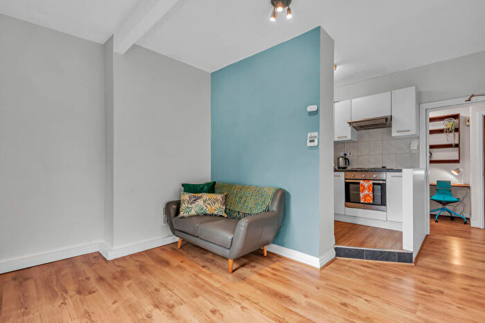 1 Bedroom Flat To Rent In St Johns Terrace, Leeds, LS3