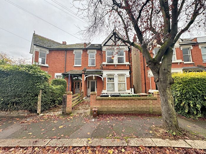 Studio To Rent In Fladgate Road, Leytonstone, E11