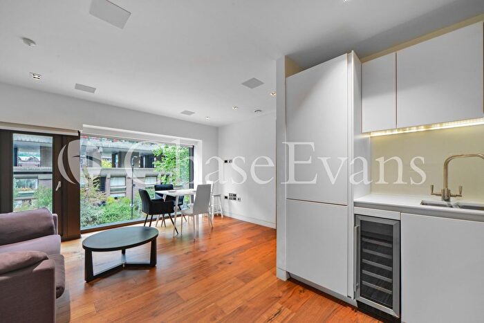 1 Bedroom Flat To Rent In Wood Street, Barbican, London, EC2Y
