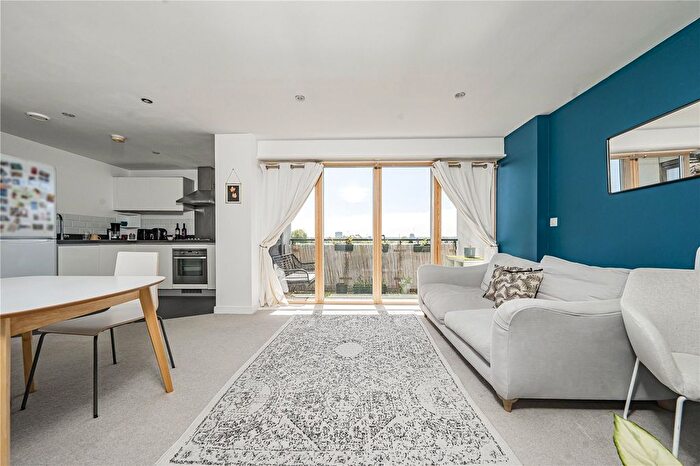1 Bedroom Flat For Sale In Cork House, Wimbledon, SW19