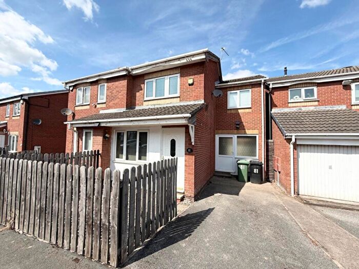 3 Bedroom Semi-Detached House To Rent In Leasowe Road, Leeds, West Yorkshire, LS10