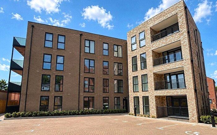 1 Bedroom Flat To Rent In Carters Close, Reading, Berkshire, RG1