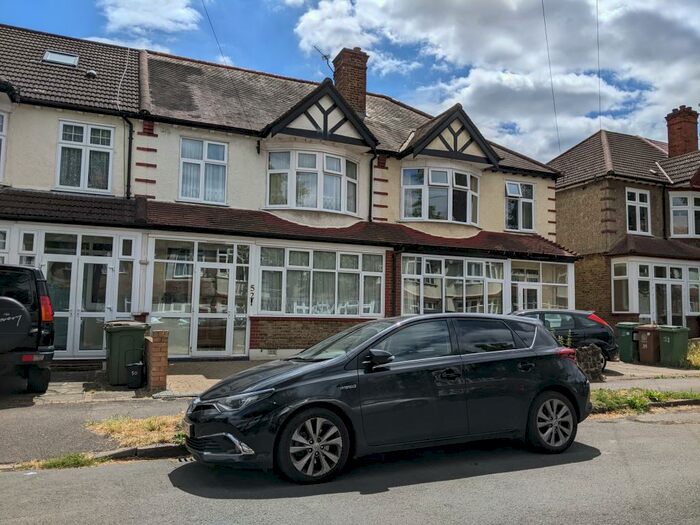 3 Bedroom House To Rent In Godalming Avenue, Wallington, SM6