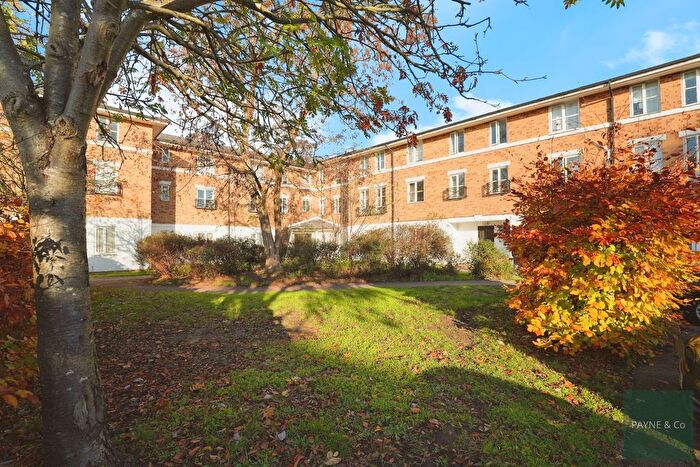 1 Bedroom Flat For Sale In Forsythia Close, Springfield Court Forsythia Close, IG1