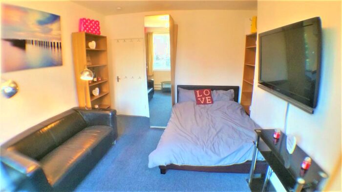 4 Bedroom Flat To Rent In Kings Road, London, Chelsea, SW10