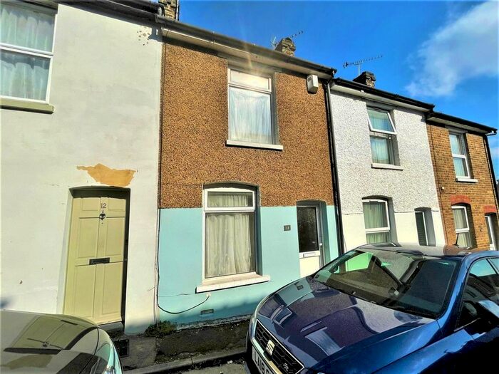 2 Bedroom Terraced House To Rent In Constitution Hill, Gravesend, Kent, DA12